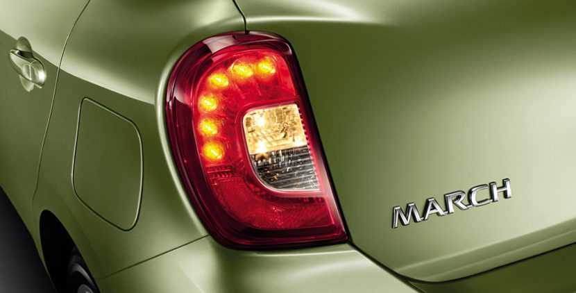 NISSAN MARCH 2019 ออกรถ 3,000 ผ่อน 6,700 บาท ฟรีกล้องหน้ารถ