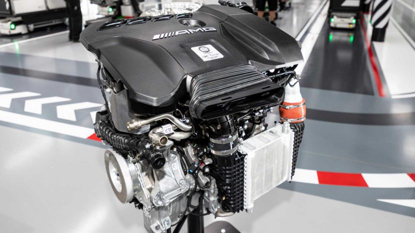 เครื่องยนต์ใหม่ Mercedes AMG แรงสุดกว่าที่เคย 416 แรงม้า