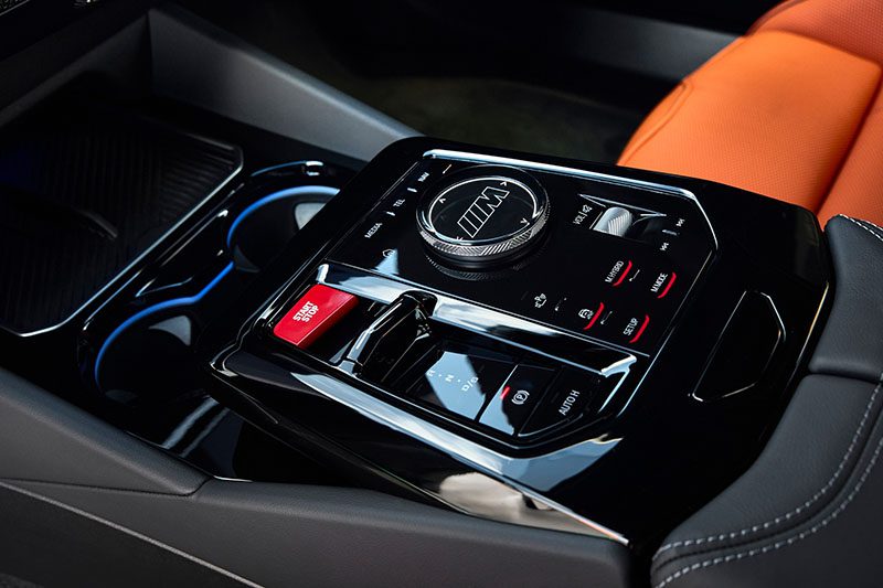 BMW M5 2025 BMW M5 2025 ใหม่ เร้าใจด้วยพลังไฮบริด 727 แรงม้า
