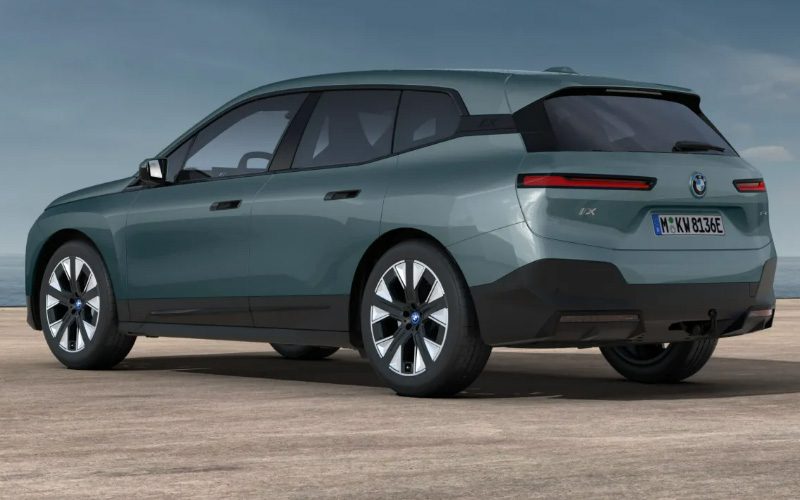BMW iX xDrive40 รุ่นย่อยใหม่ ราคาลดลงไป 1 ล้านบาท