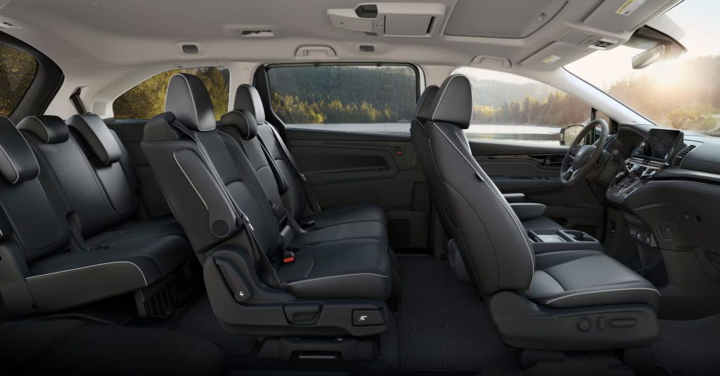 Honda Odyssey 2025 รถครอบครัวสเปคแน่น ราคาดี สะดวกสบาย