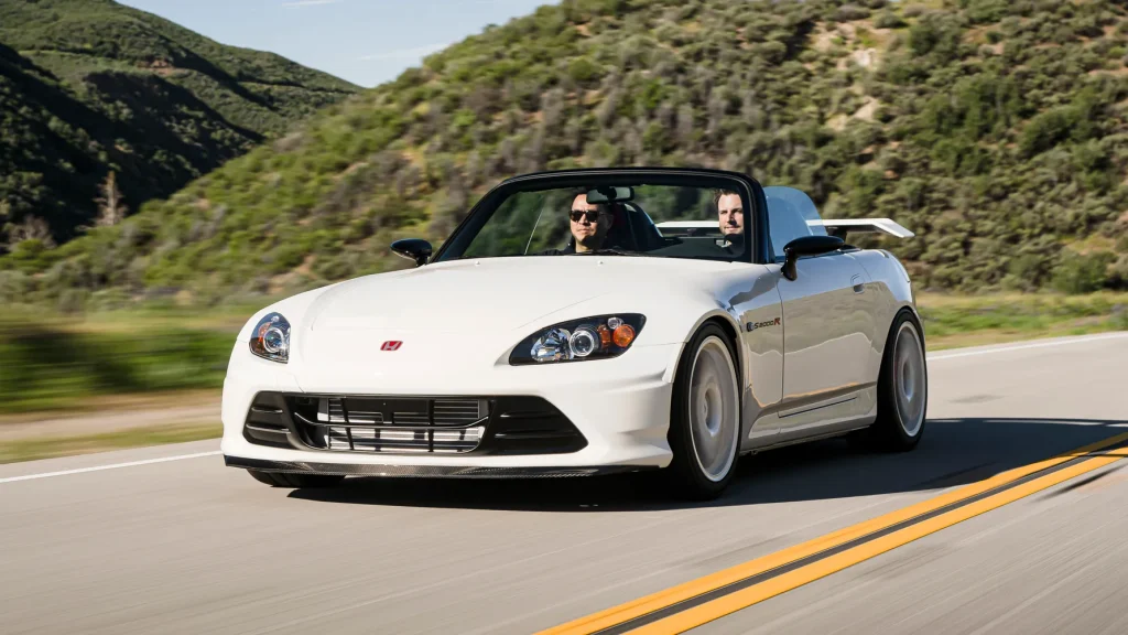 Honda S2000 รถสปอร์ตเปิดประทุนคลาสสิก ขับสนุก เหนือกาลเวลา