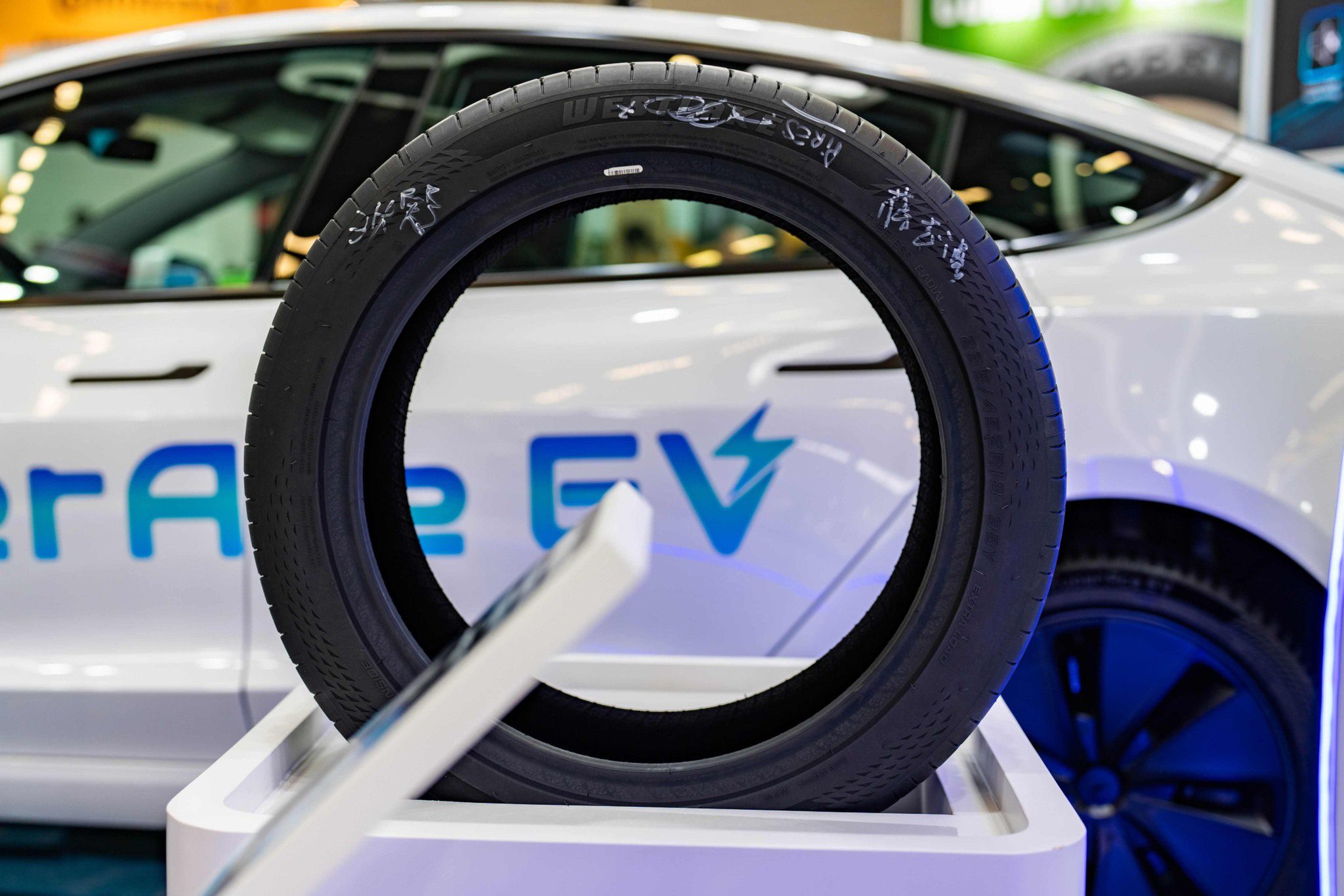 WESTLAKE เผยโฉมยางรถยนต์ไฟฟ้า EV โดดเด่นระดับ AAA