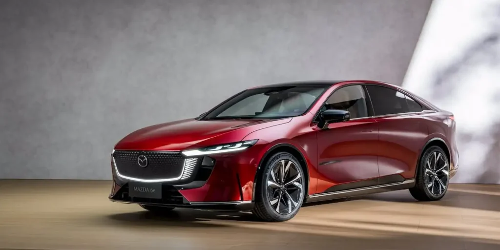 Mazda 6e ซีดานไฟฟ้าที่ล้ำสมัยและเป็นมิตรต่อสิ่งแวดล้อม