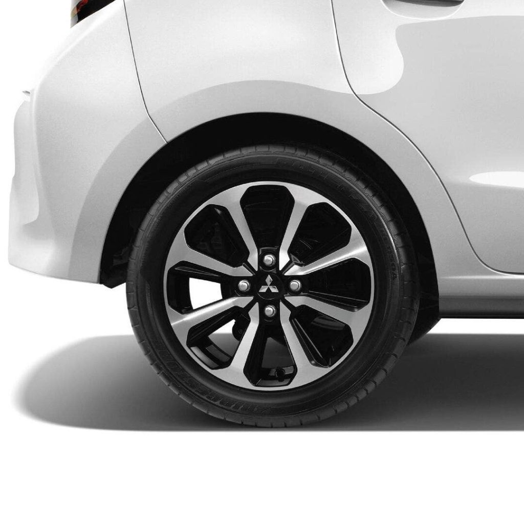 Mitsubishi Mirage 2025 ราคา รีวิวสเปค ตารางผ่อน รถสุดประหยัด